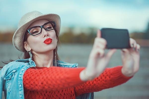 pretty-dress-selfie