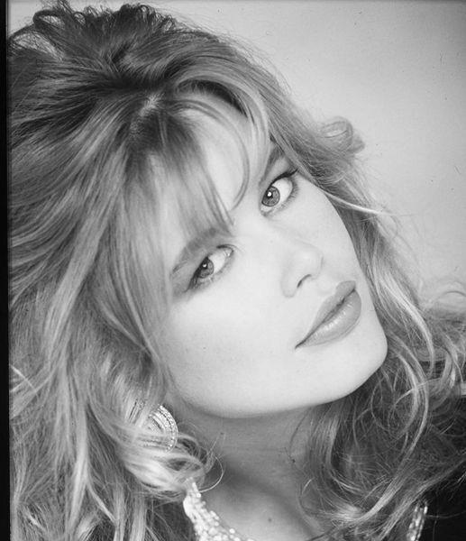 claudia-schiffer young