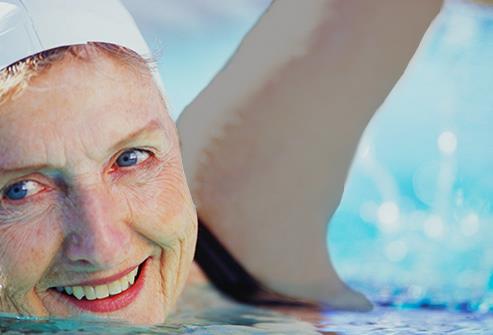 شنا کردن و کمک به درمان آلزایمر