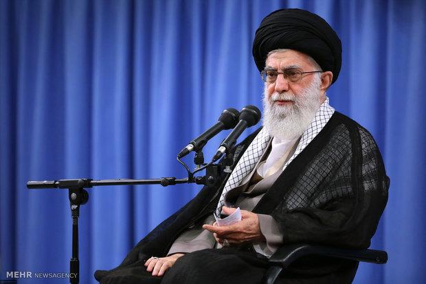 هزاران نفر از مردم آذربایجان شرقی با رهبر انقلاب دیدار کردند