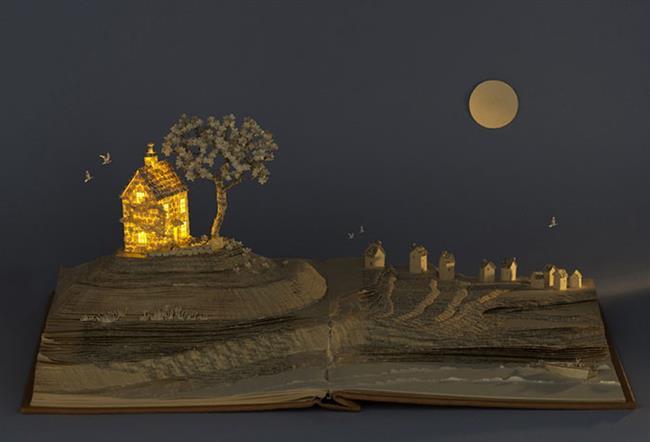 تندیس کتابی