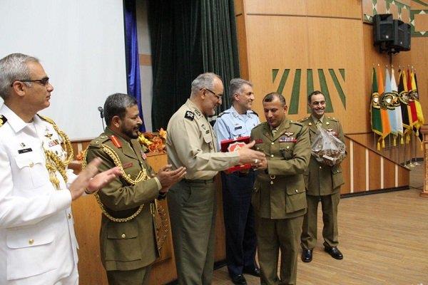 مراسم دانش آموختگی 272 تن از دانشجویان دانشگاه دافوس برگزار شد