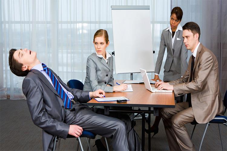 6 رفتار ناشایستی که نباید در جلسات اداری انجام دهید