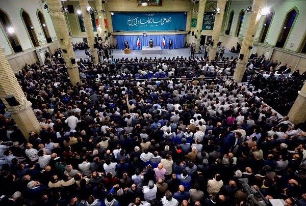 حضور مردم سایه جنگ را از کشور رفع کرده، نه مسئولین