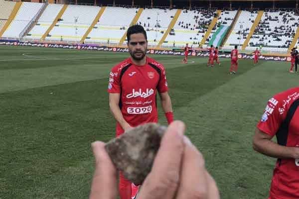 جراحی هافبک میانی پرسپولیس/ کامیابی‌نیا دوماه دور از میادین