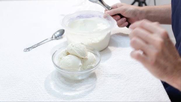 بستنی خانگی تنها با 3 ماده