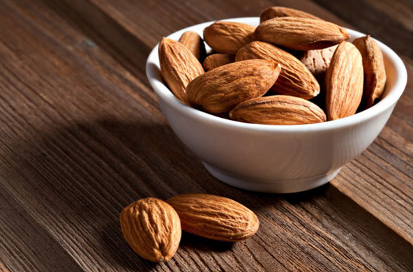 اگر هر روز 4 عدد بادام بخورید، چه اتفاقی در بدن شما رخ می دهد؟