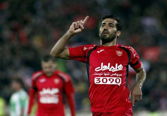 وحید امیری: از قطر پیشنهاد دارم اما در پرسپولیس می‌مانم