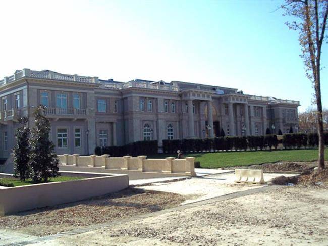 but-over-the-years-putin-has-been-linked-to-other-properties-the-most-controversial-of-which-is-the-so-called-secret-palace-this-was-reportedly-built-for-putin-using-illegal-state-funds-w750