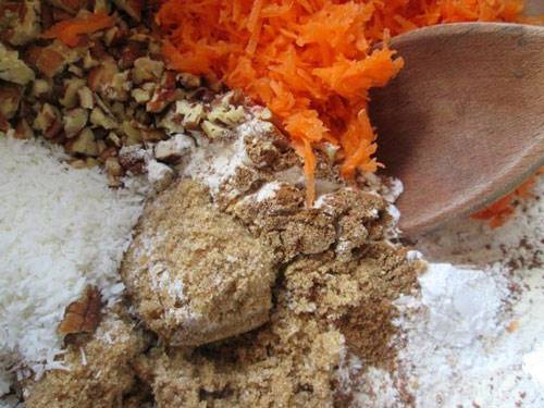 ساده ترین دستور پخت کیک هویج