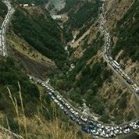 مسدودیت جاده شمشک به دیزین/ لغزندگی جاده‌های گیلان و مازندران