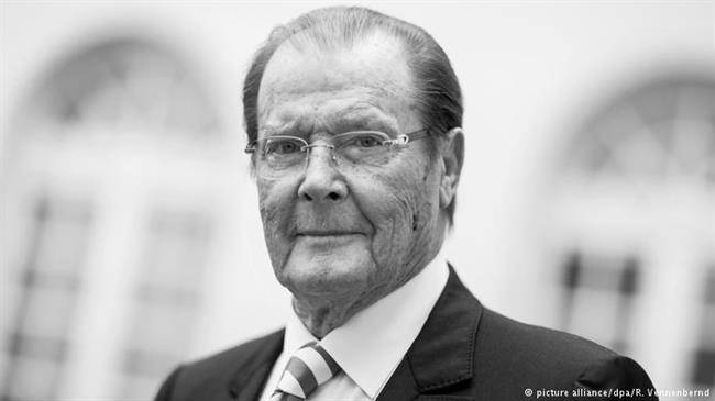 roger-moore%20%285%29.jpg