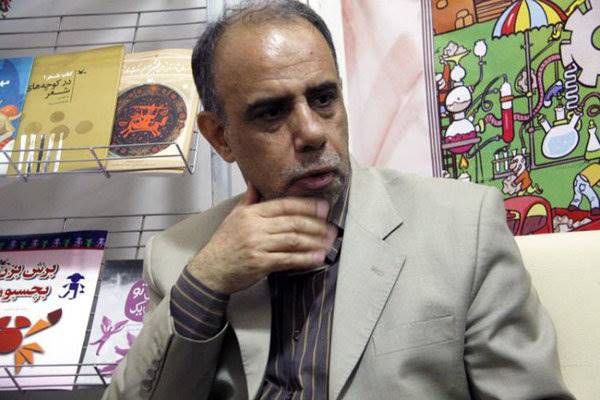 تقریظ‌های رهبری تاثیر زیادی بر استقبال جوانان از کتاب دارد