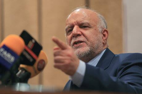 روحانی: زنگنه با تخصصش ایران را در حوزه گاز خودکفا کرد