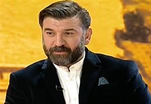 انصاریان: فوتبال احمدزاده بهتر از بازیگری‌اش است