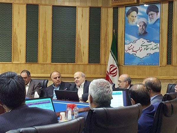 مهندسین داخلی دانش ندارند/ سیاست «کیوی فروشی»ظریف