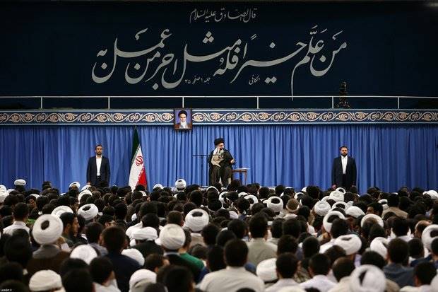 تثبیت هنجارهای انقلاب و ایجاد جامعه اسلامی نیازمند مبارزه است