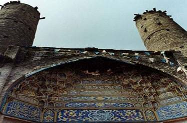 تبدیل قبر طبیب مرده زنده کن به انباری تبدیل قبر طبیب مرده زنده کن به انباری