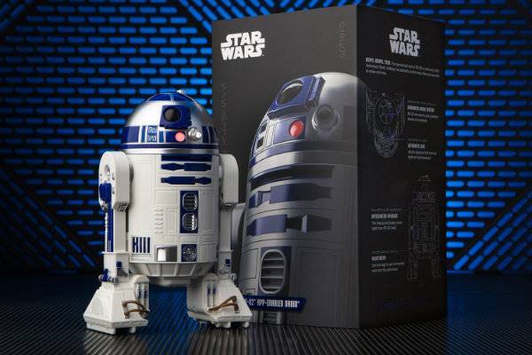 ربات R2D2 کمپانی Sphero، کهکشانی بسیار بسیار دور را به اتاق پذیرایی شما می آورد