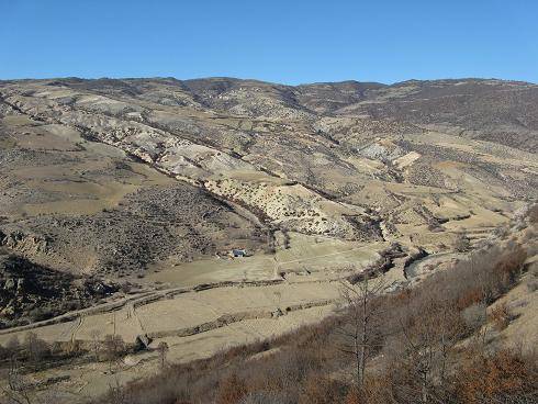 روستای آغوز دره