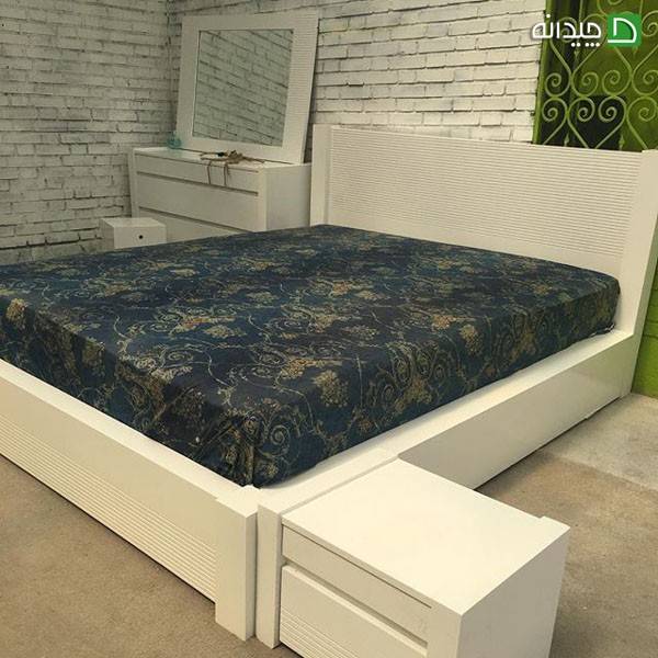 تخت خواب چوبی سفید