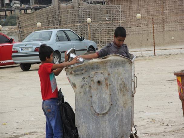 کودکان زباله گرد، به صورت باندی و سازمان یافته فعالیت می کنند