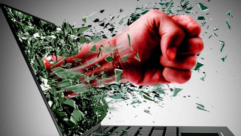 از توهین به مسی تا تهدید به قتل شفر؛ نگاهی به پدیده فقر فرهنگی آنلاین در ایران