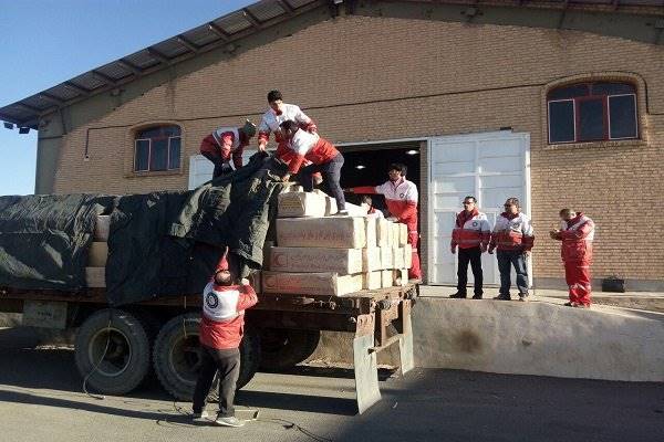 توزیع 70 هزار بسته غذایی 72 ساعته در بین زلزله زدگان کرمانشاه