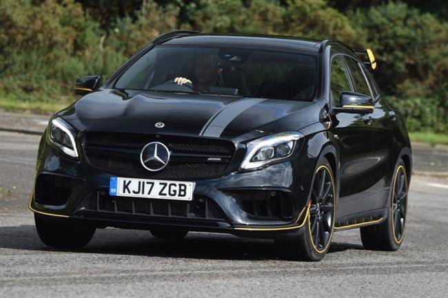 مرسدس بنز AMG GLA 45