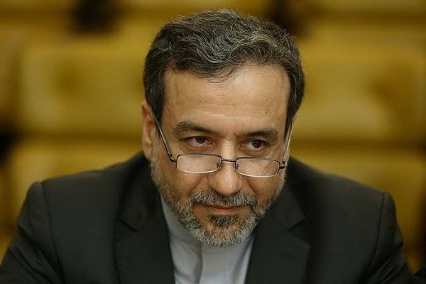 عراقچی وارد پاریس شد