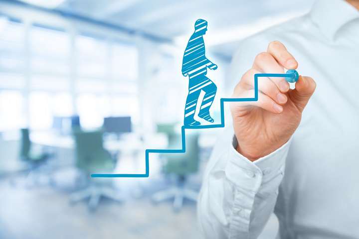 توصیه‌هایی برای قرار گرفتن در مسیر پیشرفت شغلی