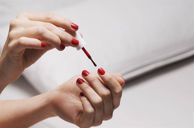 ناخنهای خود را حرفهای طراحی کنید!