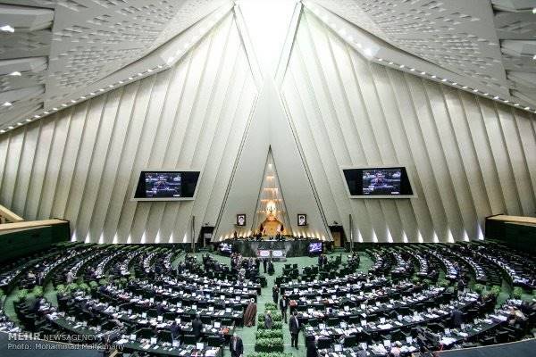 دهمین جلسه مجلس برای بررسی لایحه بودجه 97 آغاز شد