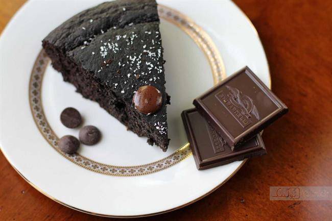 کیک شکلاتی با شکلات تلخ