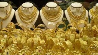 مردم چون پول ندارند به سمت بدلیجات رفتهاند/90 درصد بازار طلای کشور در اختیار تولیدات خارجی است