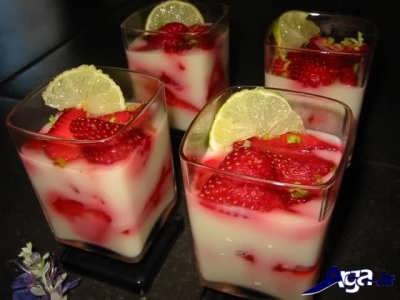 طرز تهیه دسر توت فرنگی