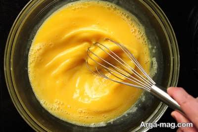 میکس تخم مرغ جهت تهیه دسر قهوه