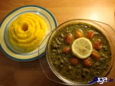 تزیین برنج و خورش آلو 