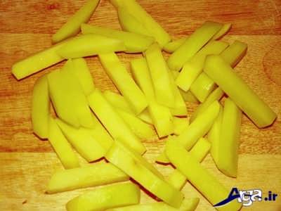 خلالی کردن سیب زمینی ها