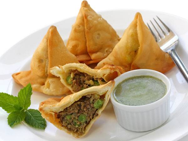 طرز تهیه سمبوسه پیاز برای ماه مبارک رمضان طرز تهیه سمبوسه پیاز برای ماه مبارک رمضان