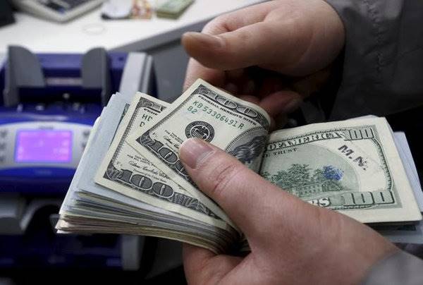 دلار ثابت ماند/ افت 80 تومانی قیمت پوند