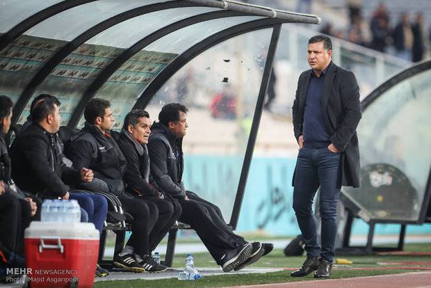 مسئولان پرسپولیس خودشان را به خواب زده‌اند/AFC مشکلم را حل می‌کند