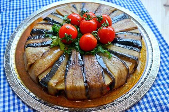 طرز تهیه پاتلیجان دیبی (خوراک ترکیه)