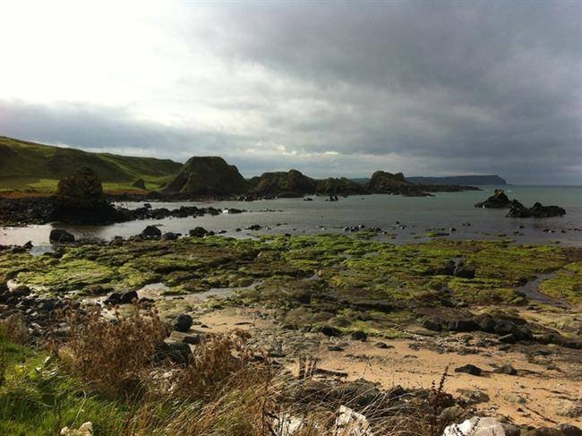 جزایر آهن Iron Islands : بندر بالینتوی Ballintoy Harbor در ایرلند شمالی