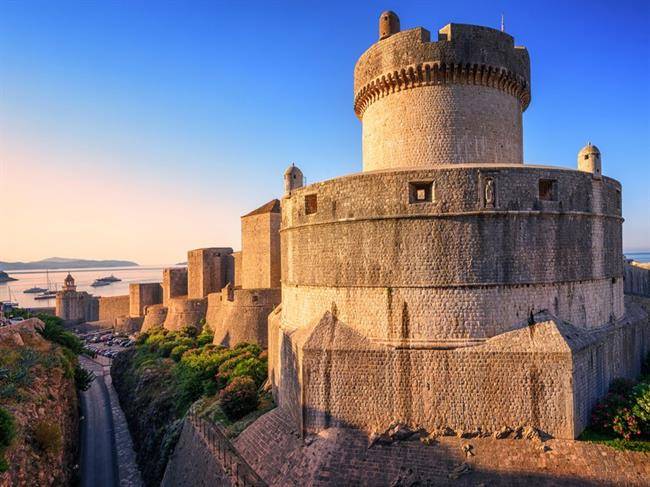 خانه نامیرایان House of the Undying : برج مینستا Minčeta Tower در دوبرونیک Dubrovnik در کرواسی