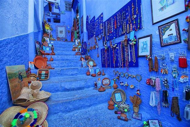 دیدنی های شهر آبی رنگ