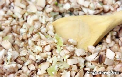 تفت دادن قارچ و سیر