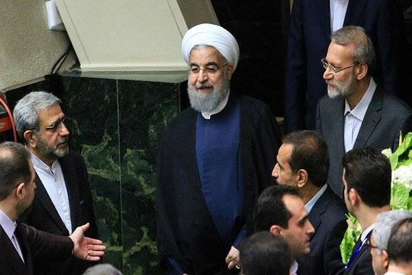 هماهنگی لاریجانی با روحانی برای حضور در مجلس/ سرنوشت دومین سوال