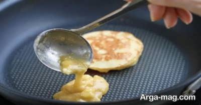 الک کردن آرد و بیکینگ پودر