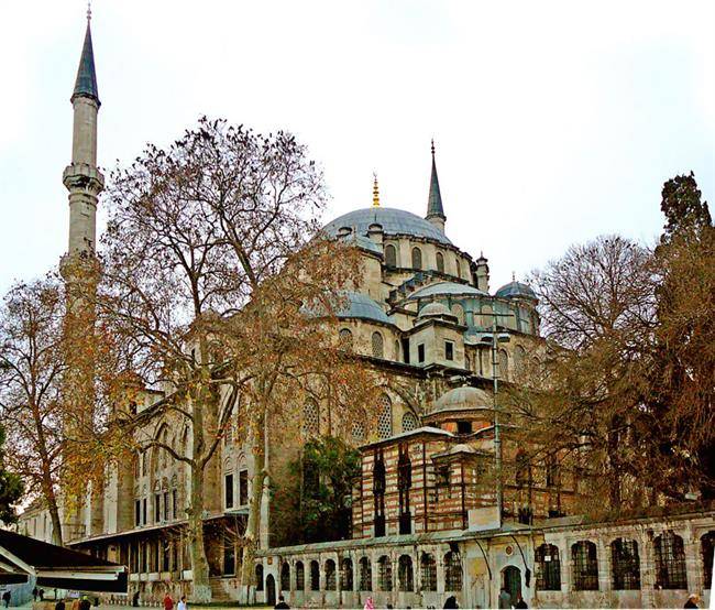 مسجد فاتح (Fatih Camii)